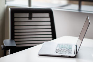 Read more about the article Gestión óptima del puesto de trabajo mediante la aplicación Workplace
